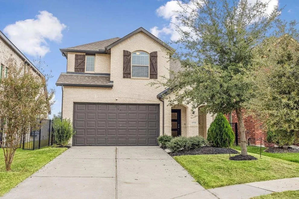 Unit for sale at 15710 Cairnwell Bend Drive, Humble, TX 77346