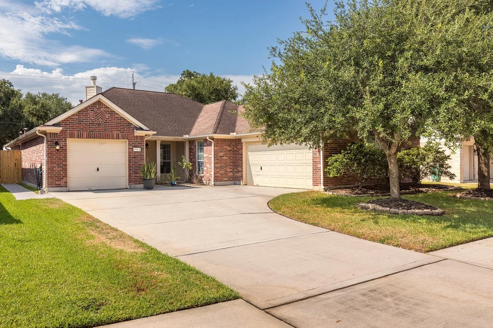 Unit for sale at 9919 Memorial Crossing Drive, Tomball, TX 77375