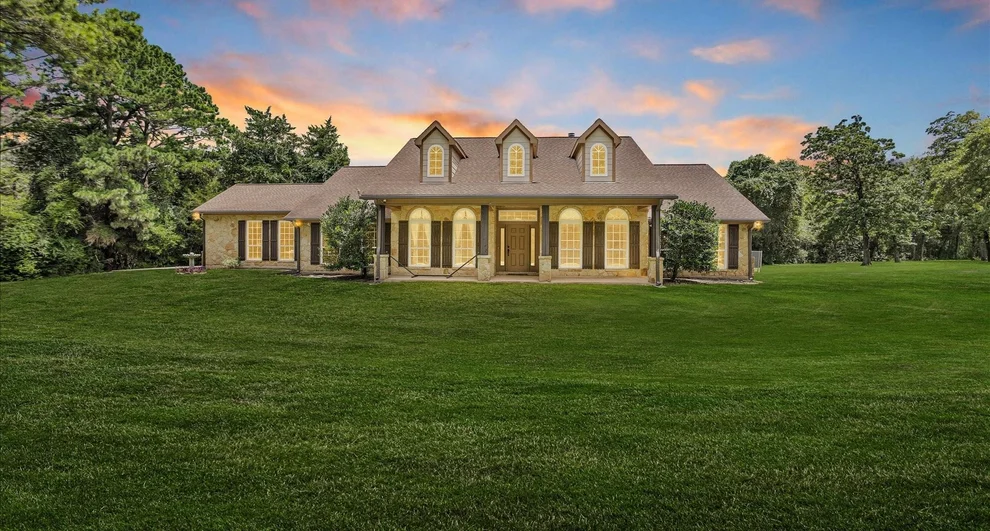 Unit for sale at 9445 Cr 415 E, Navasota, TX 77868