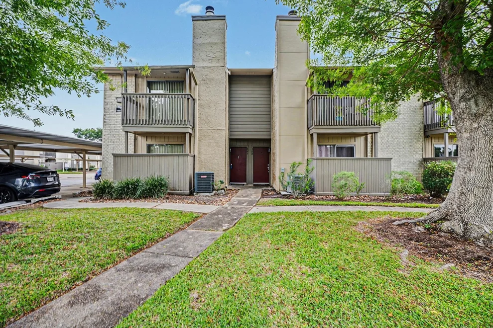 Unit for sale at 1900 Bay Area Boulevard, Houston, TX 77058