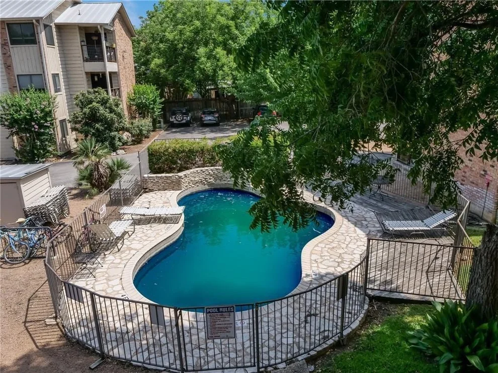 Unit for sale at 421 W San Antonio Street W, San Marcos, TX 78666