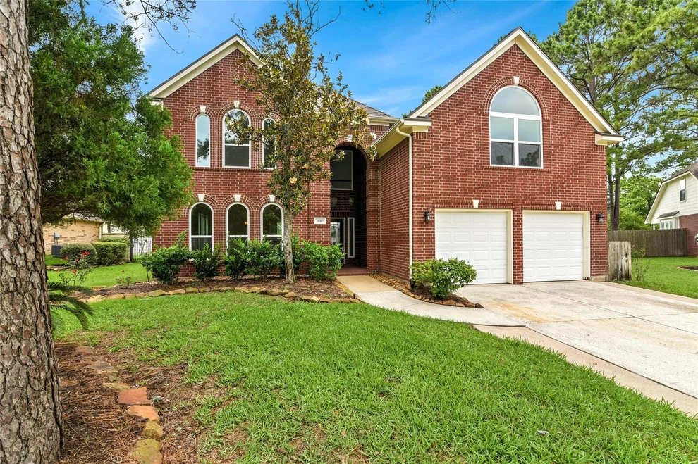 Unit for sale at 19307 Sun River Lane, Tomball, TX 77377