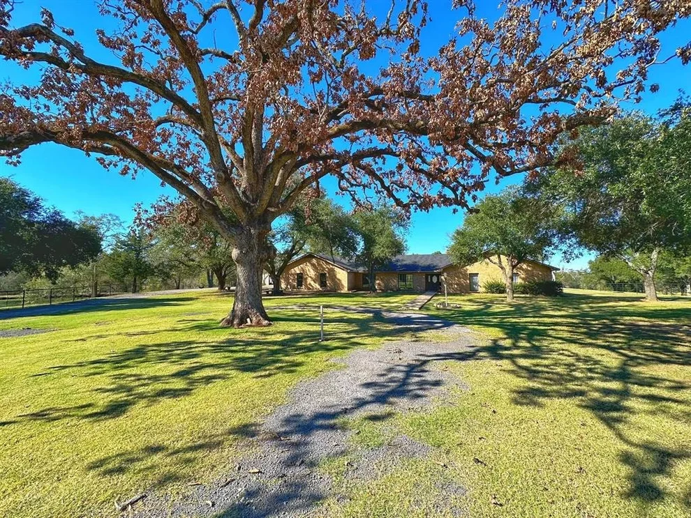 Unit for sale at 470 N Avant St, Buffalo, TX 75831