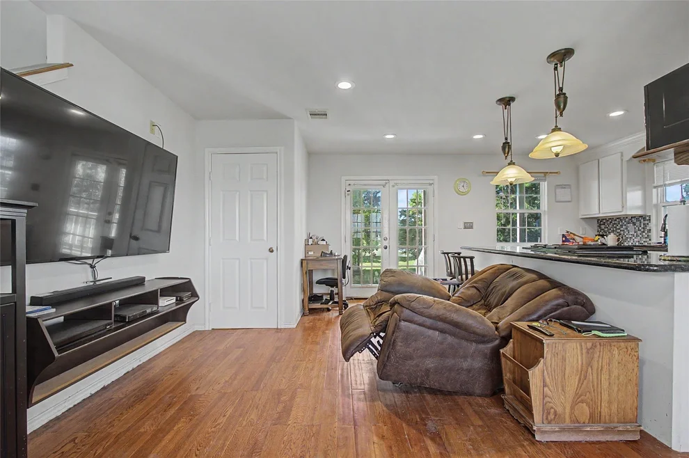 Unit for sale at 4201 Lawrence Road, Beach City, TX 77523