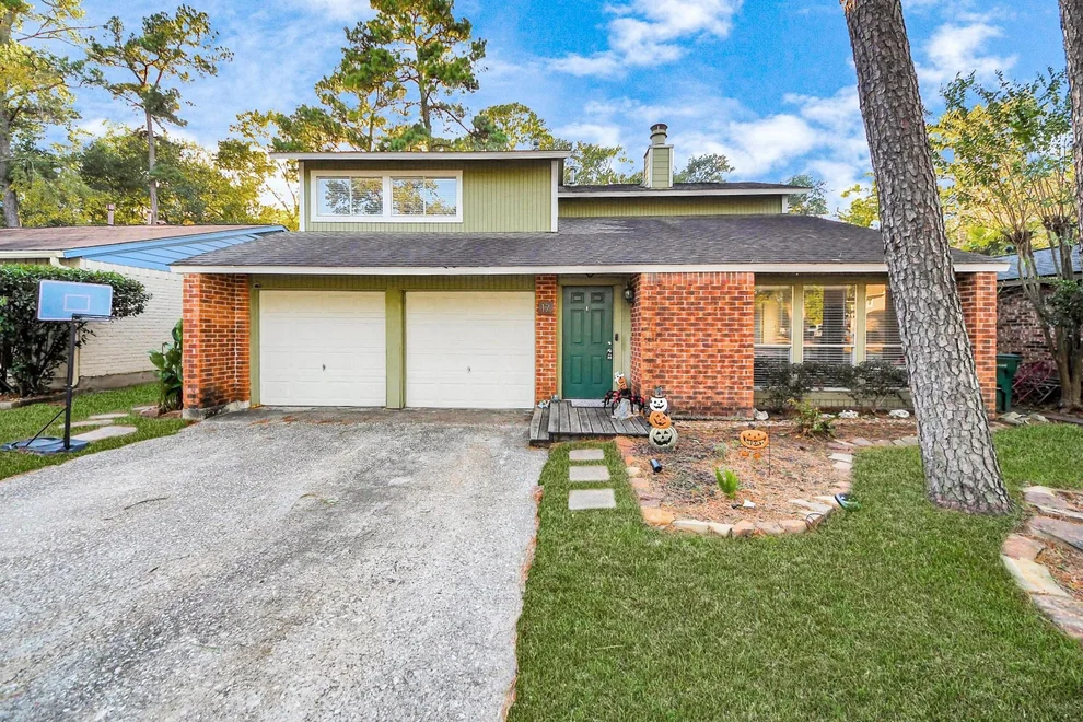 Unit for sale at 17 Night Hawk Place, The Woodlands, TX 77380