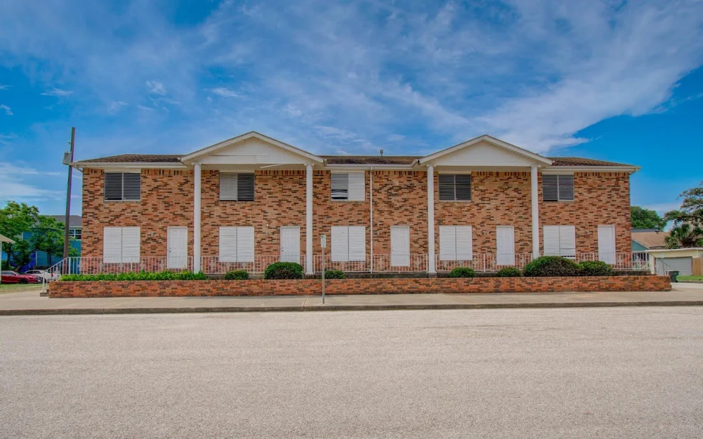 Unit for sale at 711 7th Street, Galveston, TX 77550