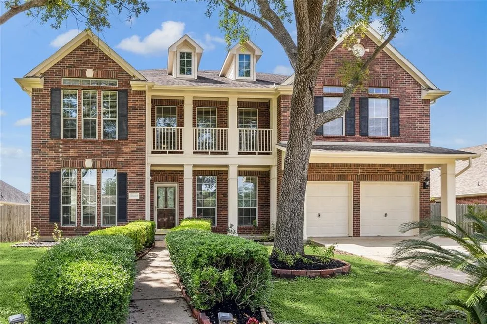 Unit for sale at 13822 Blue Vista Drive, Sugar Land, TX 77498
