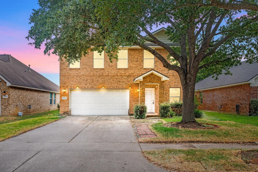 Unit for sale at 25914 Chapman Falls Drive, Richmond, TX 77406