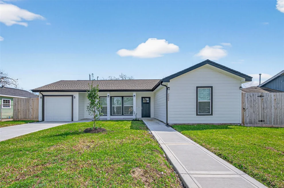 Unit for sale at 2202 Alabama Street, Baytown, TX 77520