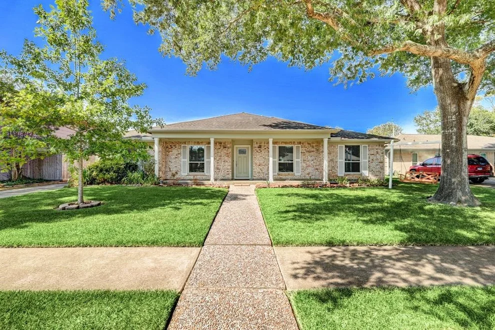Unit for sale at 16407 Locke Haven Drive, Houston, TX 77059