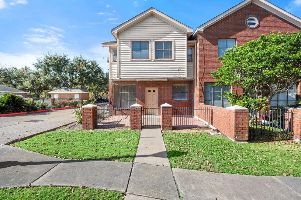 Unit for sale at 1103 Dulles, Stafford, TX 77477