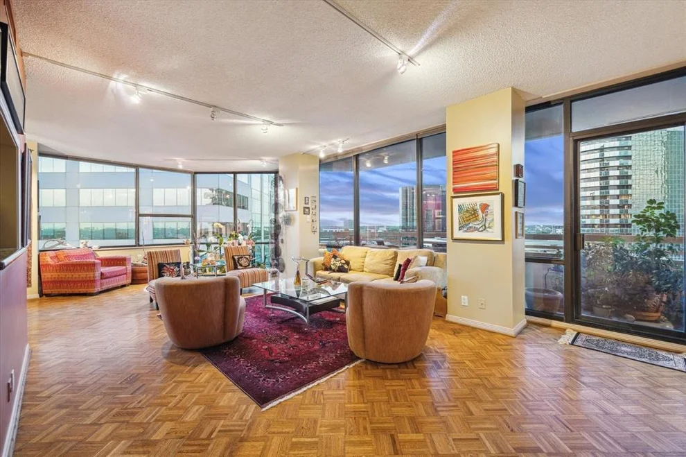 Unit for sale at 14 Greenway Plaza, Houston, TX 77046