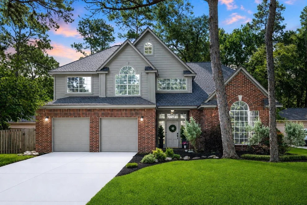 Unit for sale at 102 Treescape Circle, Spring, TX 77381