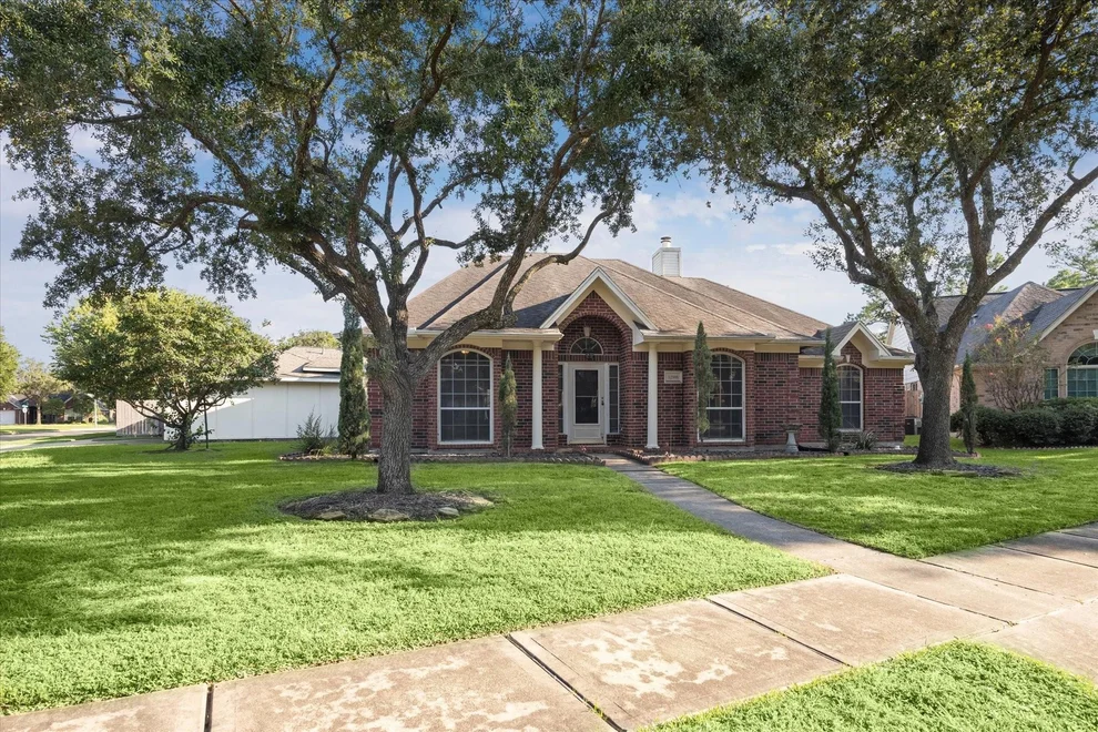 Unit for sale at 12555 Castlestone Drive, Houston, TX 77065