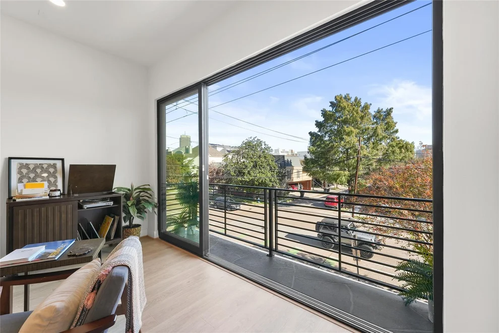 Unit for sale at 1511 Vermont Street, Houston, TX 77006