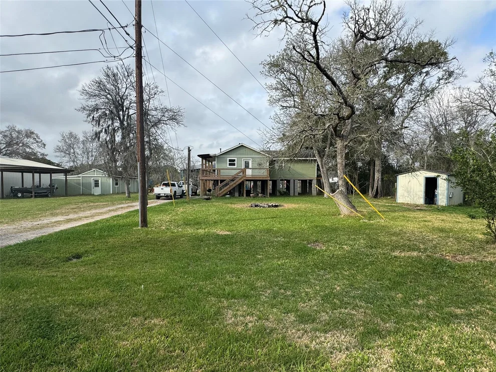 Unit for sale at 615 Shady Oaks Harbor, Alvin, TX 77511