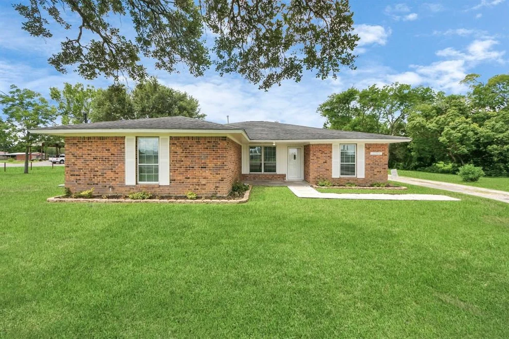 Unit for sale at 12902 County Road 283, Alvin, TX 77511