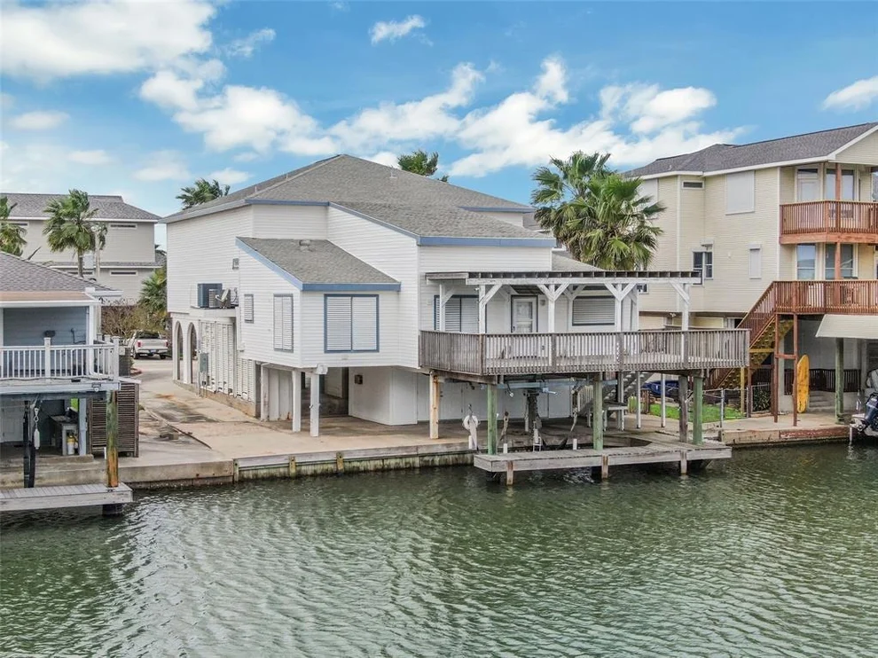 Unit for sale at 234 Tamana Drive, Tiki Island, TX 77554