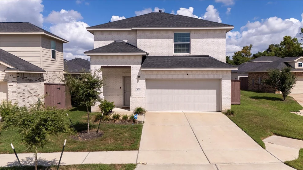 Unit for sale at 402 Flycatcher Court, Clute, TX 77531