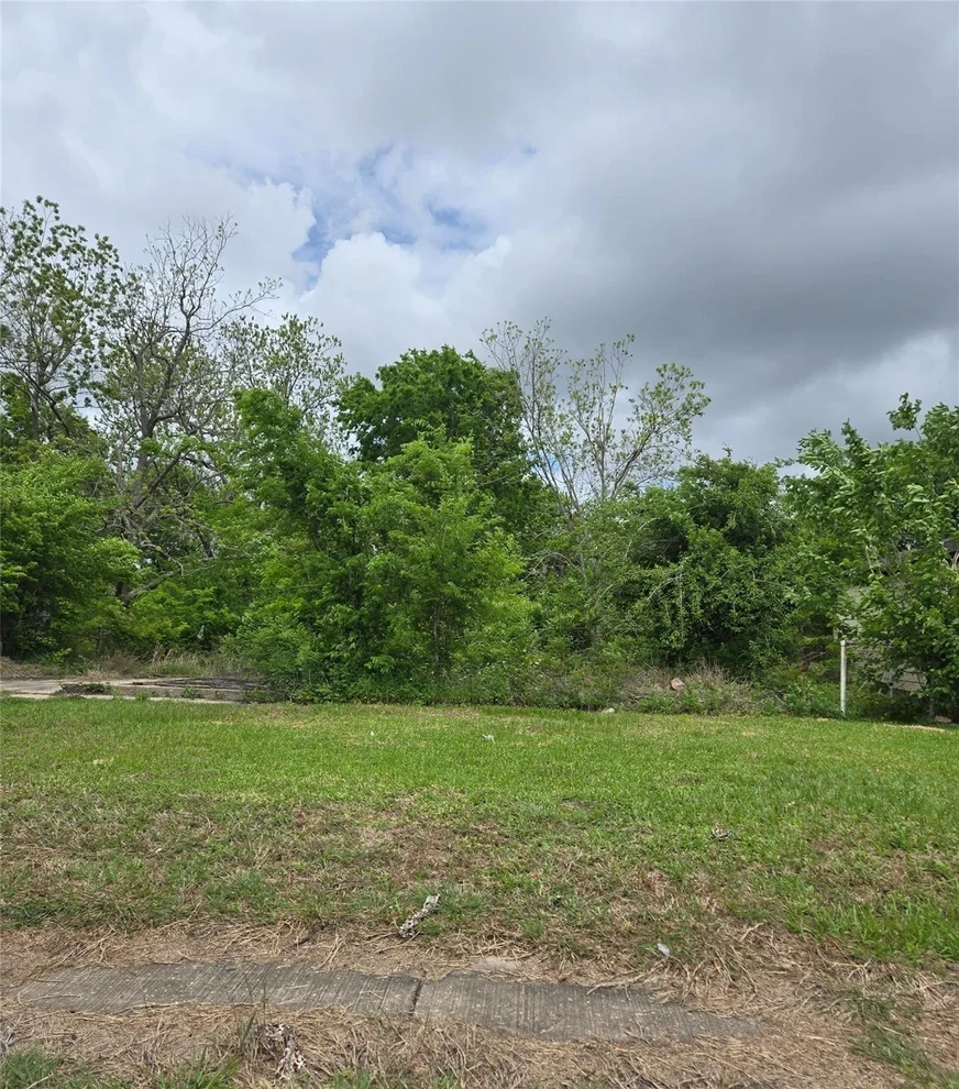 Unit for sale at 5021 Airport Boulevard, Houston, TX 77048