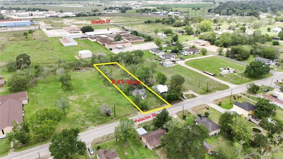 Unit for sale at 710 Palacios Street, El Campo, TX 77437