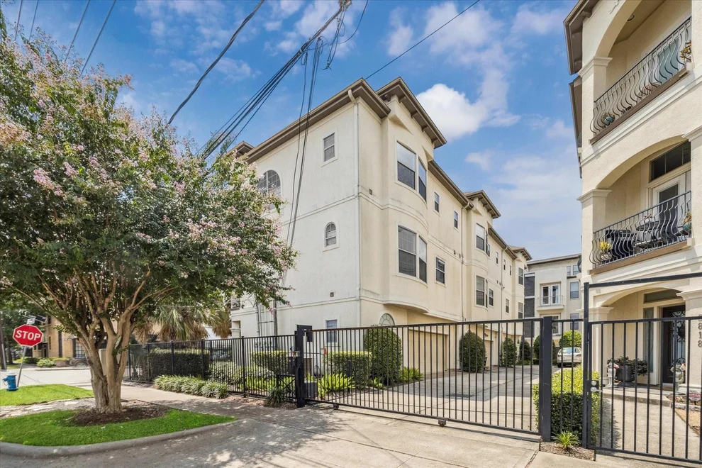 Unit for sale at 127 Tuam Street, Houston, TX 77006