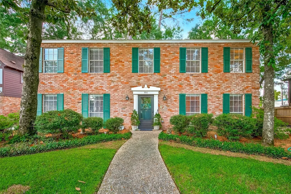Unit for sale at 3911 Highpines Drive, Houston, TX 77068