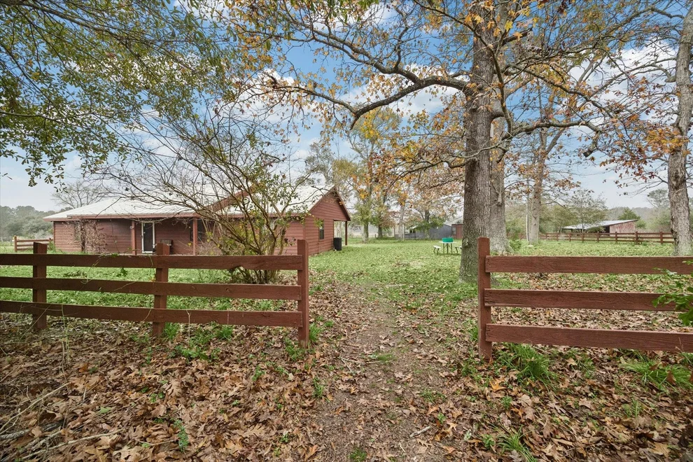 Unit for sale at 1701 Alsobrooks Road, Cleveland, TX 77327