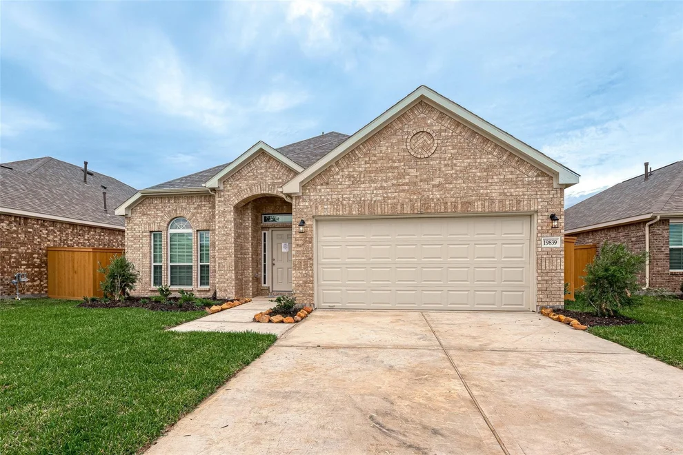 Unit for sale at 21923 Corsica View Drive, Hockley, TX 77447