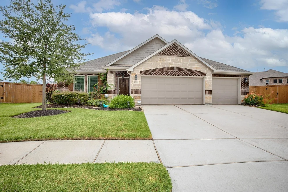 Unit for sale at 12614 Grand Haven Drive, La Marque, TX 77568