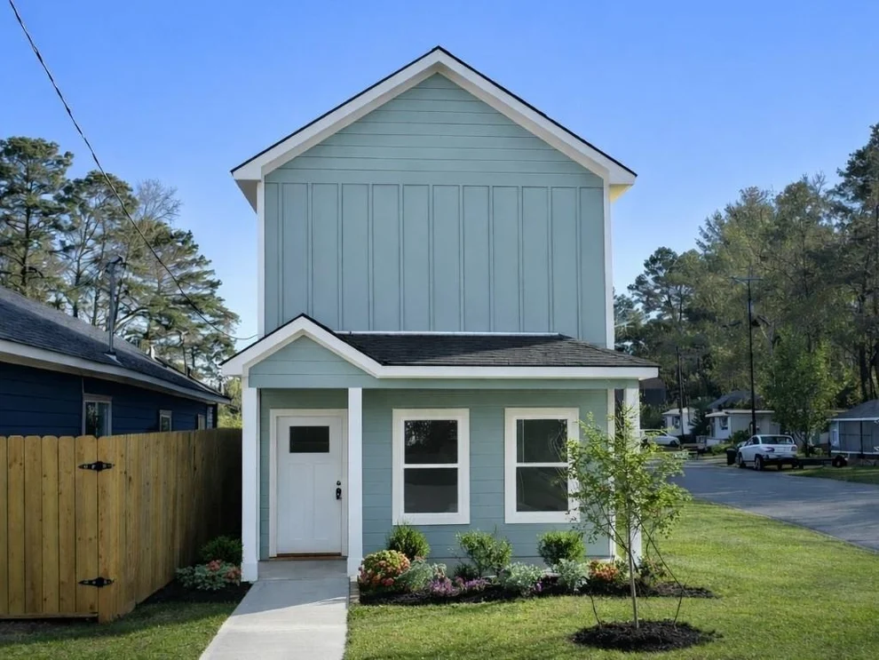 Unit for sale at 16983 W Juneau, Montgomery, TX 77316
