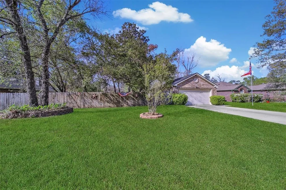 Unit for sale at 595 Mosswood Drive, Conroe, TX 77302
