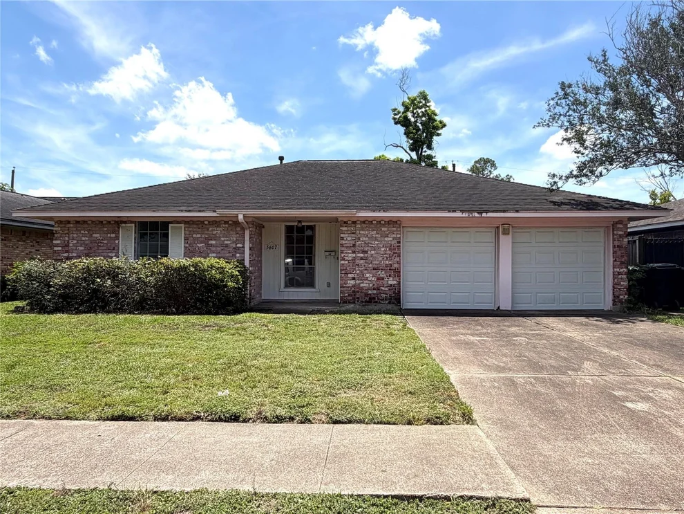 Unit for sale at 5607 Viking Drive, Houston, TX 77092