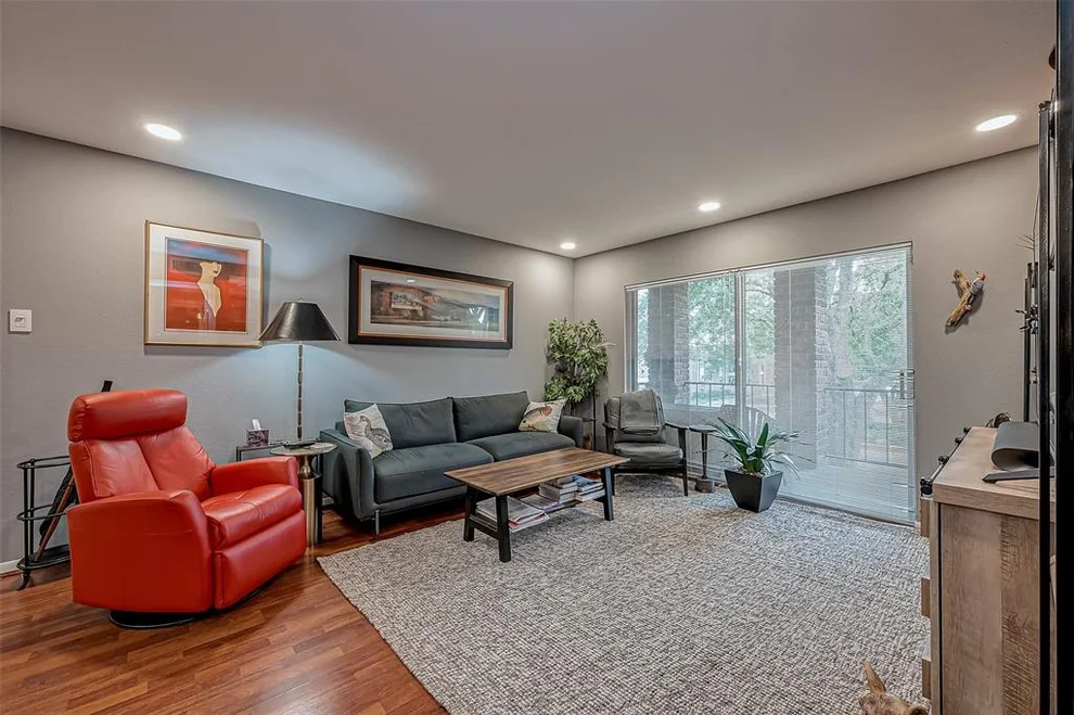 Unit for sale at 7555 Katy Freeway, Houston, TX 77024