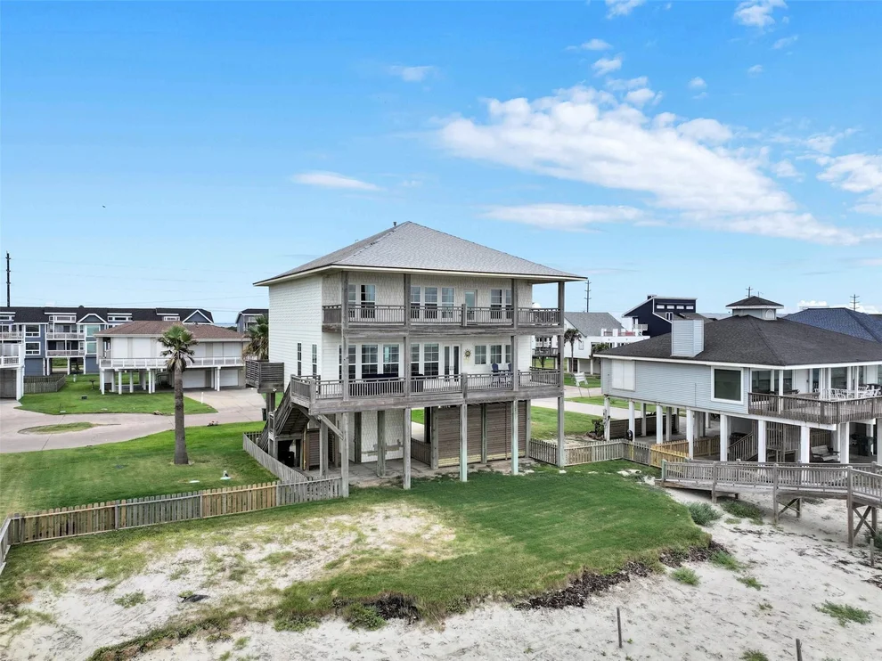 Unit for sale at 17725 Glei, Galveston, TX 77554