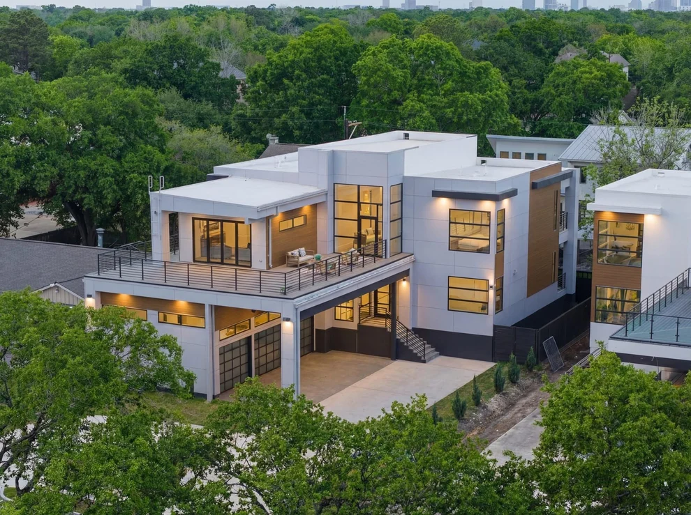 Unit for sale at 5734 N Braeswood Boulevard, Houston, TX 77096