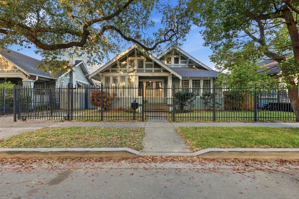 Unit for sale at 3308 Yupon Street, Houston, TX 77006