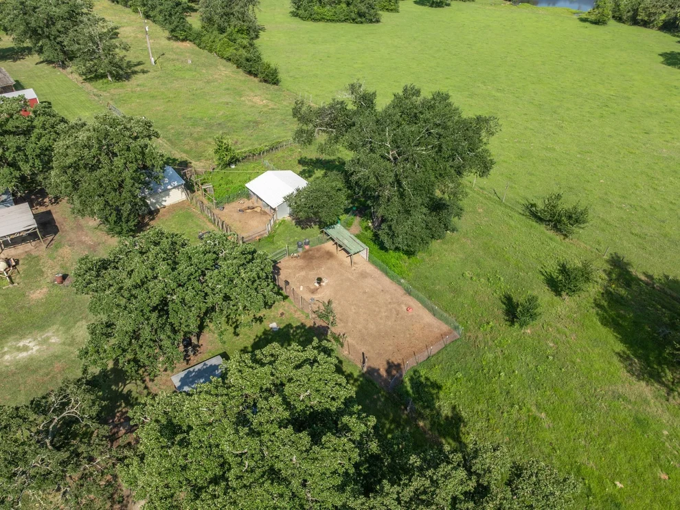 Unit for sale at 350 Cr 276, Bremond, TX 76629