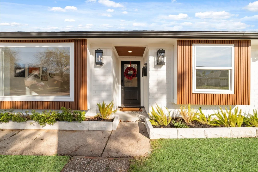 Unit for sale at 15326 E Hampton Circle, Houston, TX 77071