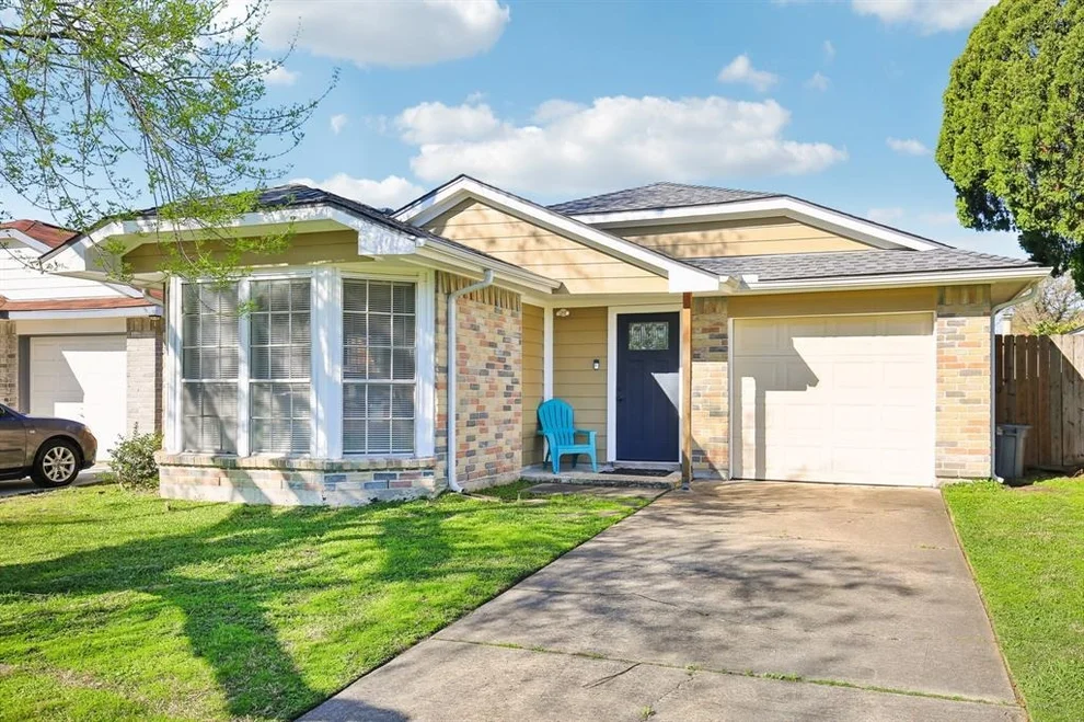 Unit for sale at 11011 Little Barley Court, Houston, TX 77086
