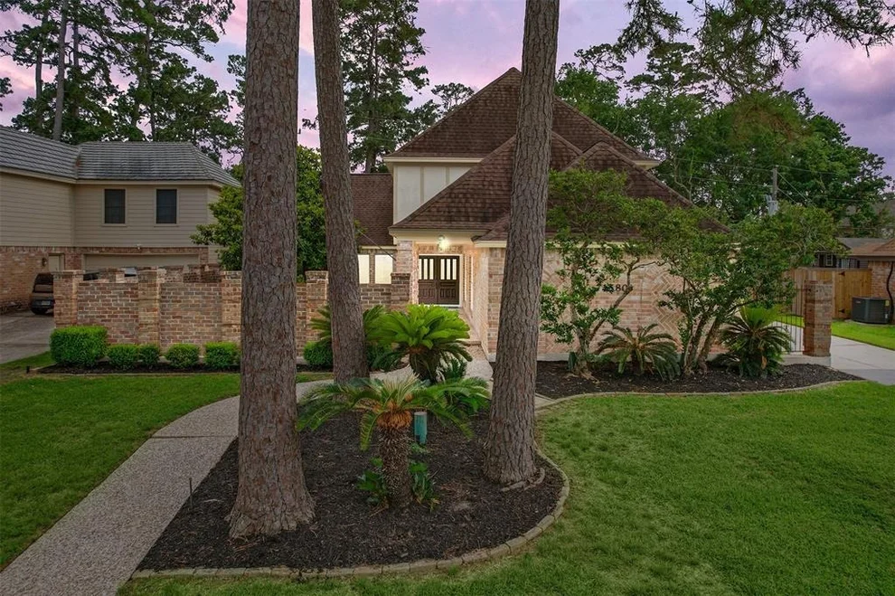 Unit for sale at 15803 Winding Moss Drive, Houston, TX 77068