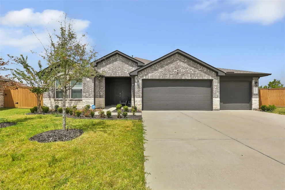 Unit for sale at 427 Blanco Lane, Dayton, TX 77535