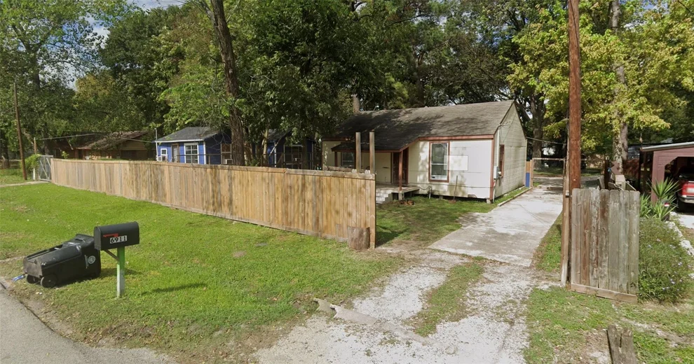 Unit for sale at 6911 Finch Street, Houston, TX 77028
