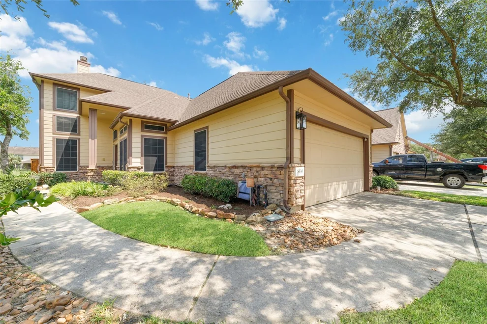 Unit for sale at 8030 Loyel Pointe Drive, Houston, TX 77064