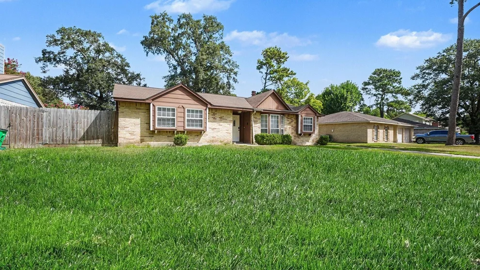 Unit for sale at 4423 Rosegate Drive, Spring, TX 77373