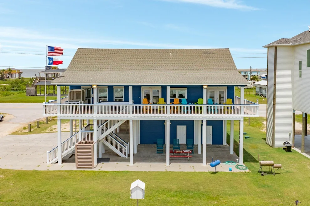Unit for sale at 998 Austin Drive, Gilchrist, TX 77617