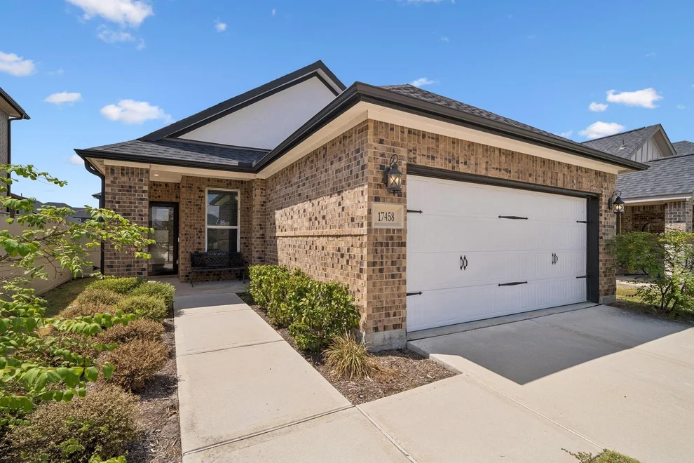 Unit for sale at 17458 Buckeye Branch, Conroe, TX 77385