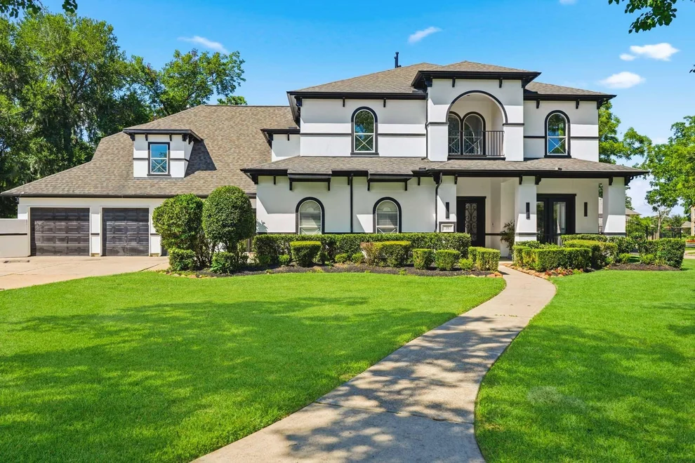 Unit for sale at 15 Bees Creek Court, Missouri City, TX 77459
