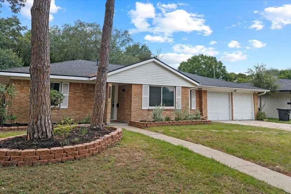 Unit for sale at 11510 Mullins Drive, Houston, TX 77035
