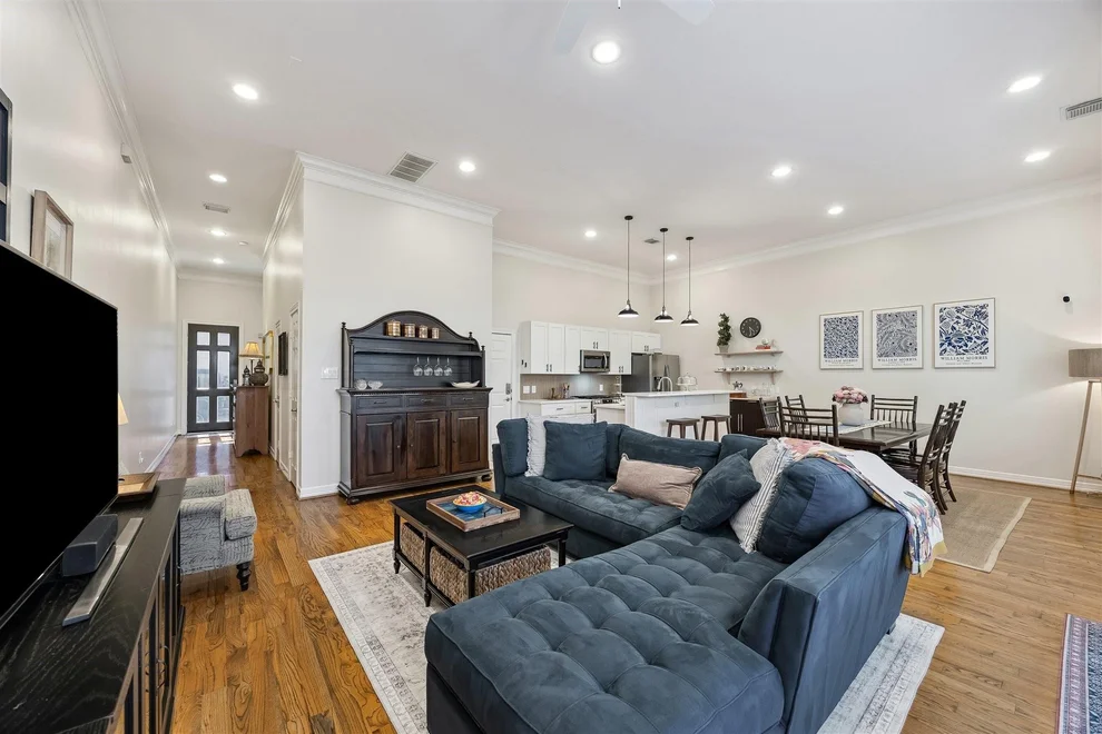 Unit for sale at 1514 Campbell Road, Houston, TX 77055